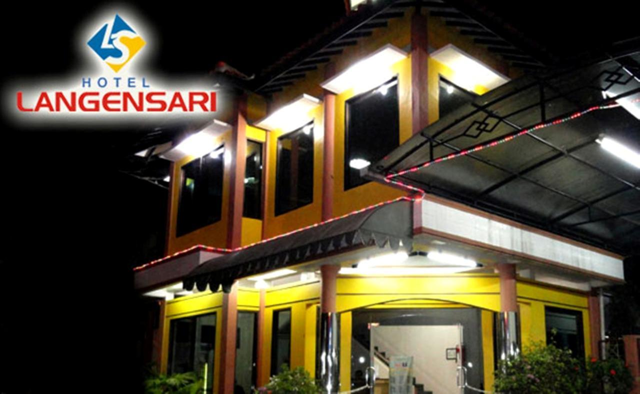 Langensari Hotel Cirebon Extérieur photo