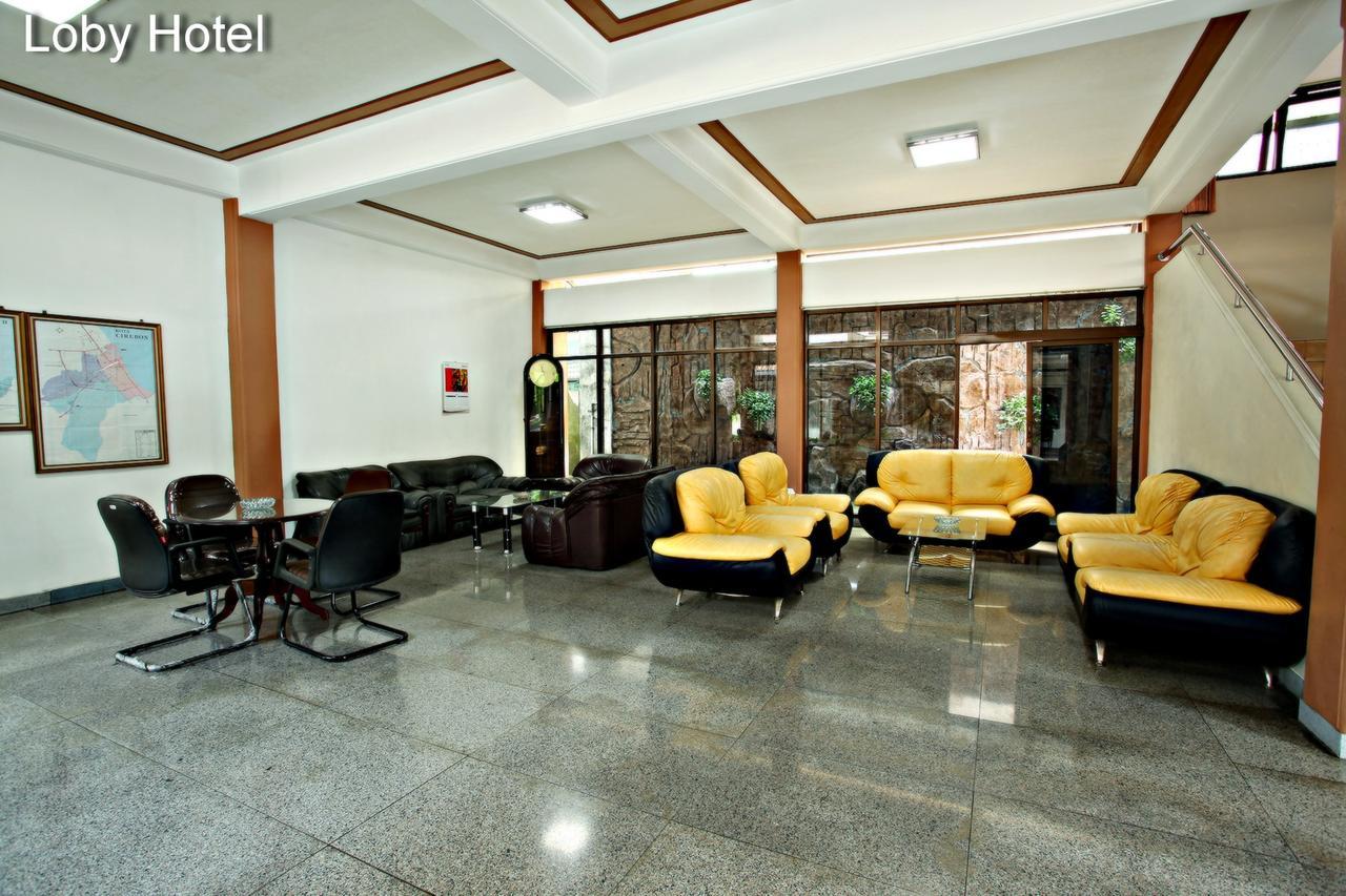 Langensari Hotel Cirebon Extérieur photo