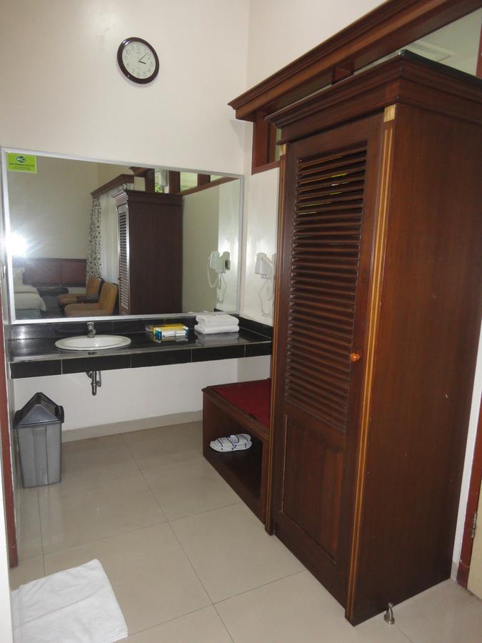 Langensari Hotel Cirebon Extérieur photo
